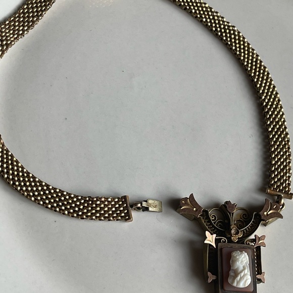 Victorian Gold Mesh Chain Cameo Necklace - Picture 7 of 7